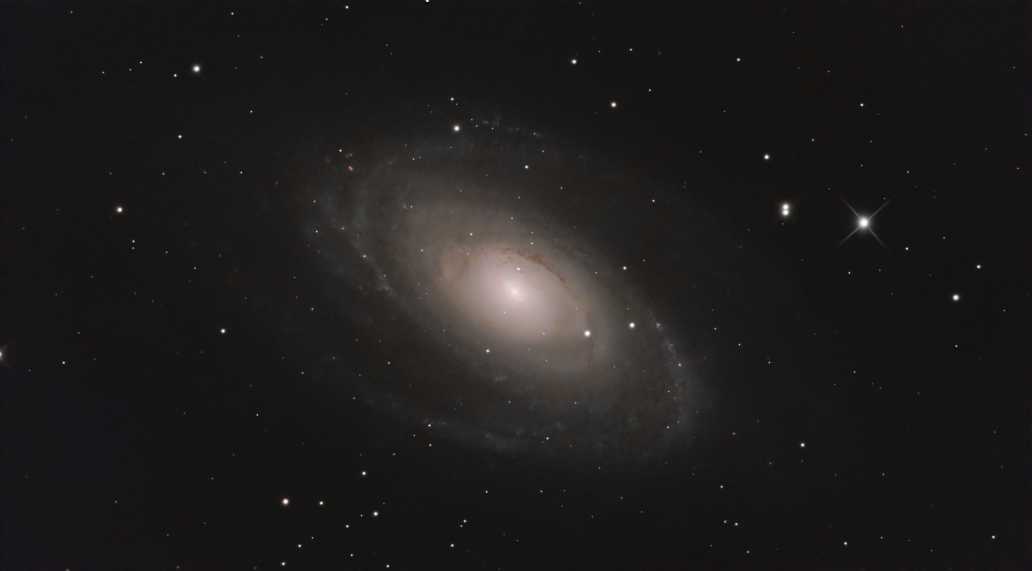 M81masterLight_BIN-1_3856x2180_FILTER-IRCut_CFA_2x_drizzle.png